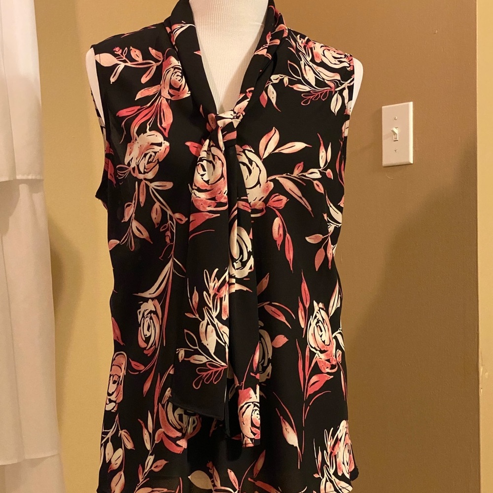 Nine West top, size LARGE